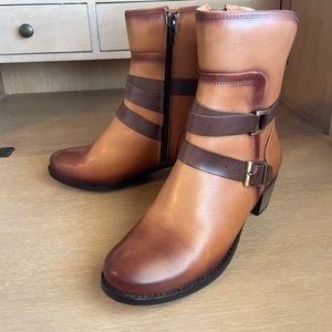 Eric Michael size 8 boots; never worn!